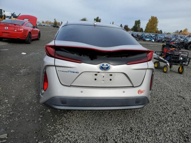 JTDKARFP9H3034298 - 2017 TOYOTA PRIUS PRIM 银色 照片 6