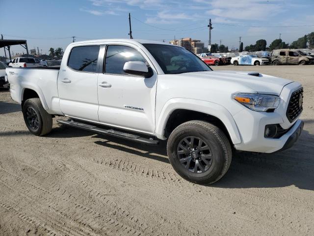 3TYBZ5DN5PT002744 - 2023 TOYOTA TACOMA DOUBLE CAB WHITE photo 4