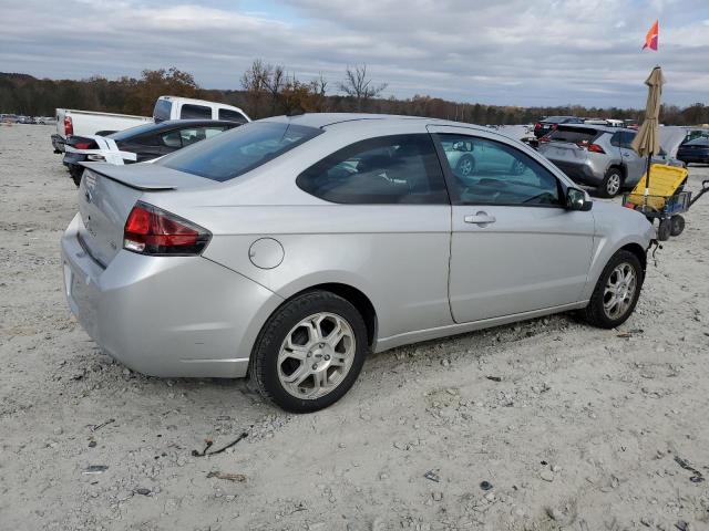 1FAHP32N79W198424 - 2009 FORD FOCUS SE GRAY photo 3