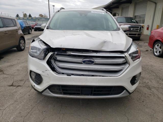 1FMCU9J98JUD48105 - 2018 FORD ESCAPE TITANIUM WHITE photo 5