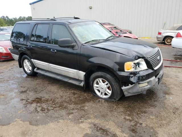 1FMRU15W53LC60598 - 2003 FORD EXPEDITION XLT BLACK photo 4