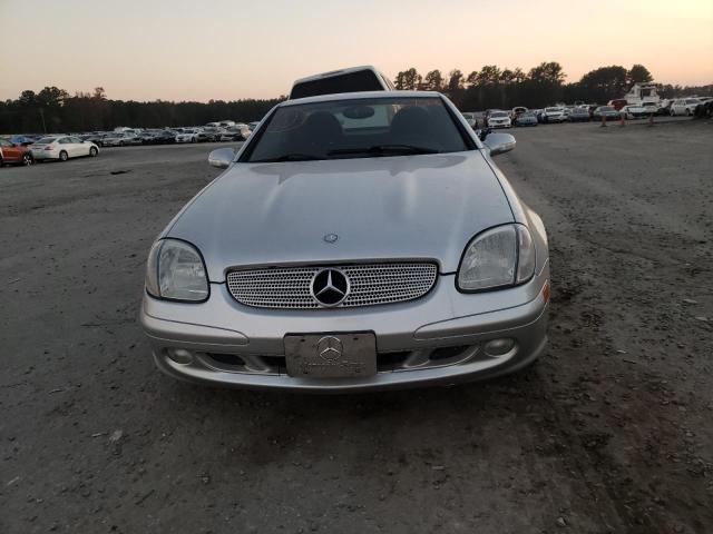 WDBKK65F14F307746 - 2004 MERCEDES-BENZ SLK 320 SILVER photo 5