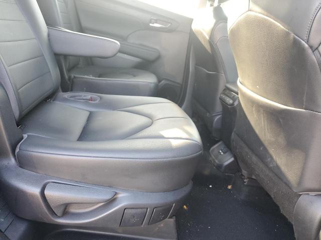 5TDGZRAH5LS512027 - 2020 TOYOTA HIGHLANDER XLE Gümüş foto 11