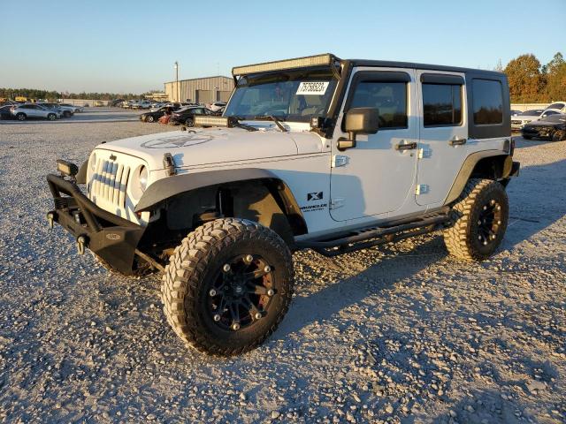 1J4GB39128L576571 - 2008 JEEP WRANGLER U X WHITE photo 1