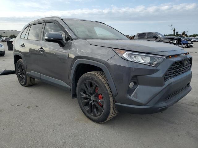 2T3C1RFV8MC105020 - 2021 TOYOTA RAV4 XLE PREMIUM CHARCOAL photo 4