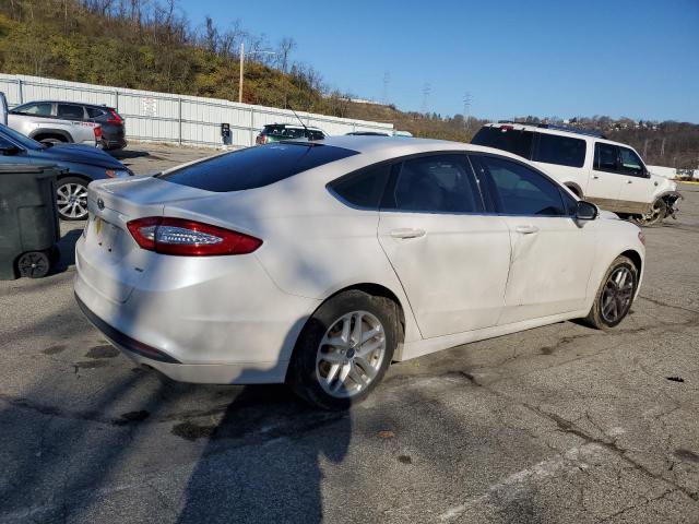 3FA6P0H72FR135227 - 2015 FORD FUSION SE WHITE photo 3