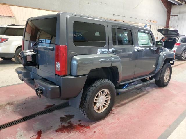 5GTEN13E988175583 - 2008 HUMMER H3 GRAY photo 3