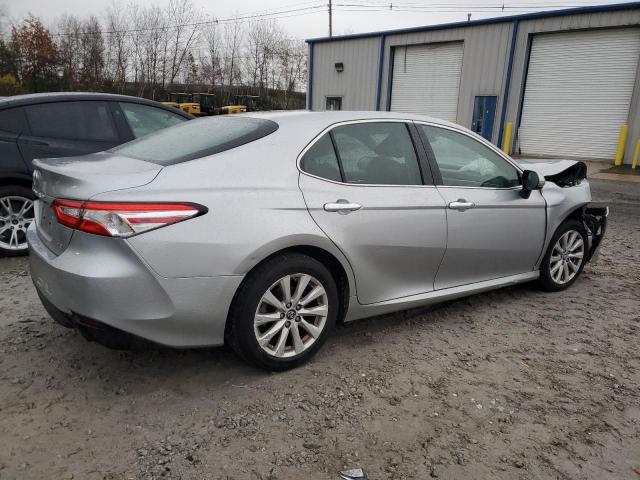 4T1B11HK3JU092308 - 2018 TOYOTA CAMRY L GRAY photo 3