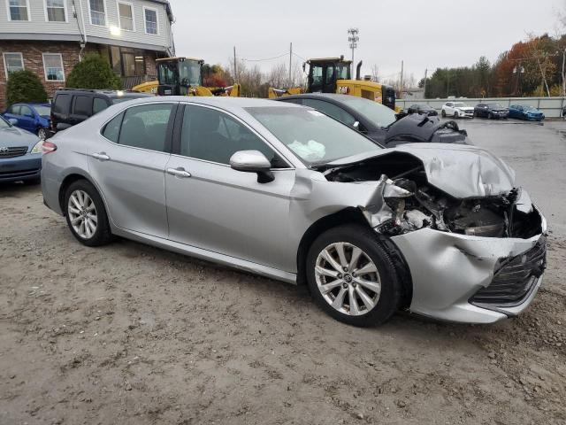 4T1B11HK3JU092308 - 2018 TOYOTA CAMRY L GRAY photo 4