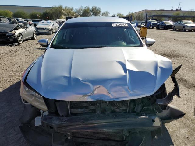 1VWDT7A35HC051382 - 2017 VOLKSWAGEN PASSAT R-LINE Արծաթագույն լուսանկար 5