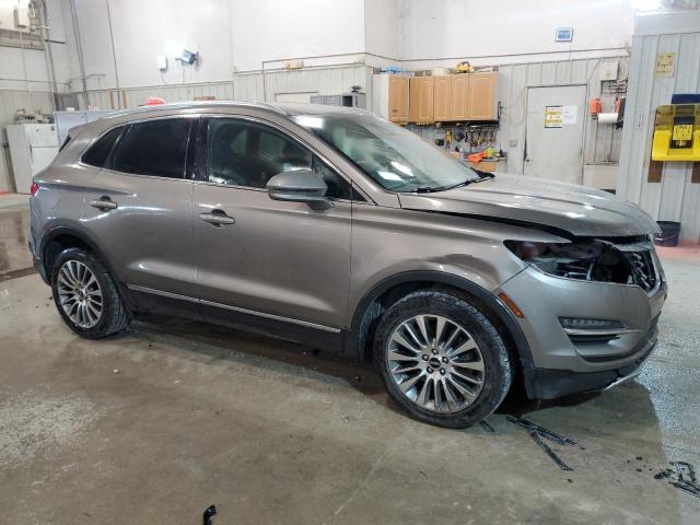 5LMCJ3D97HUL51442 - 2017 LINCOLN MKC RESERVE SILVER photo 4