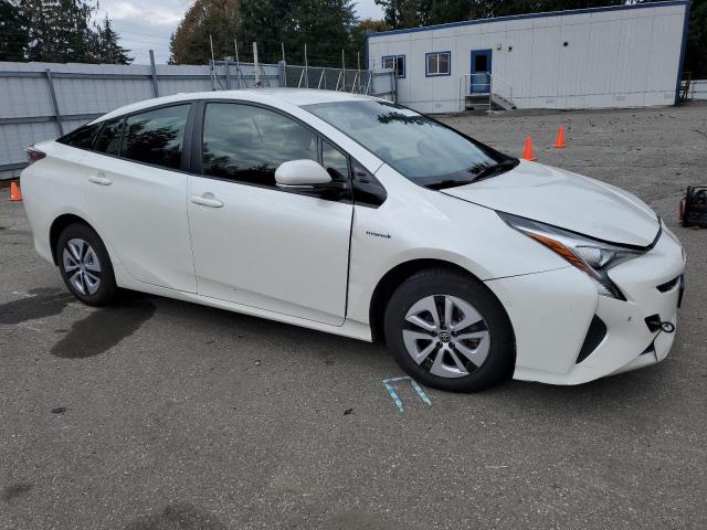 JTDKARFU0J3055620 - 2018 TOYOTA PRIUS WHITE photo 4