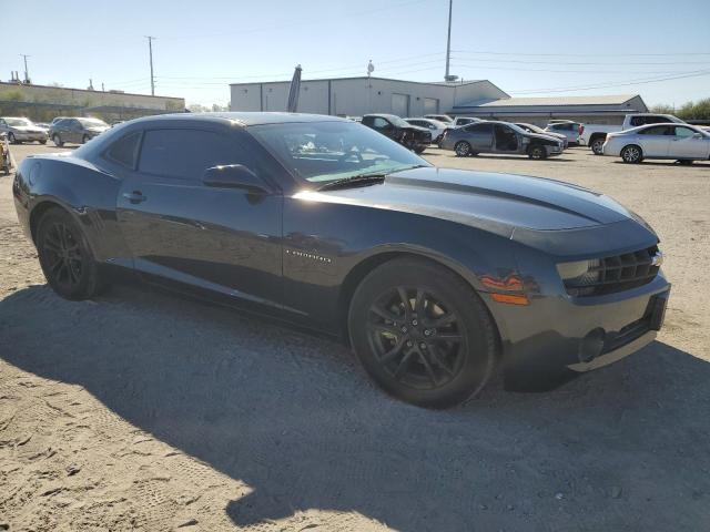 2G1FA1E33D9182975 - 2013 CHEVROLET CAMARO LS GRAY photo 4