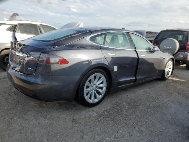 5YJSA1E21JF274767 - 2018 TESLA MODEL S GRAY photo 3