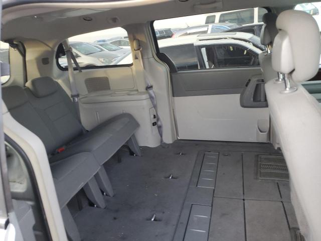 2A4RR5D16AR369752 - 2010 CHRYSLER TOWN & COU TOURING SILVER photo 11