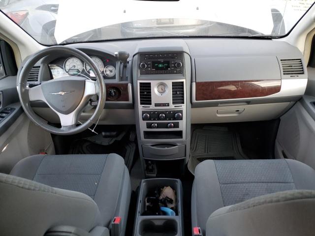 2A4RR5D16AR369752 - 2010 CHRYSLER TOWN & COU TOURING SILVER photo 8