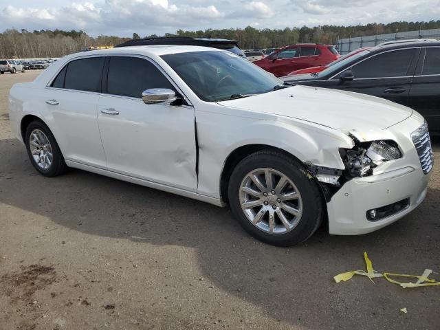 2C3CA6CT4BH528534 - 2011 CHRYSLER 300C WHITE photo 4