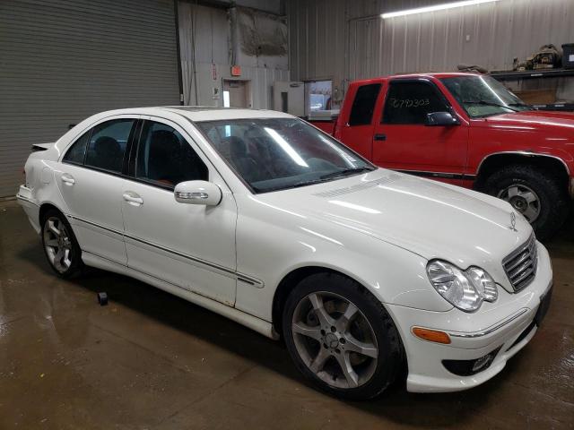 WDBRF52H17F929254 - 2007 MERCEDES-BENZ C 230 WHITE photo 4