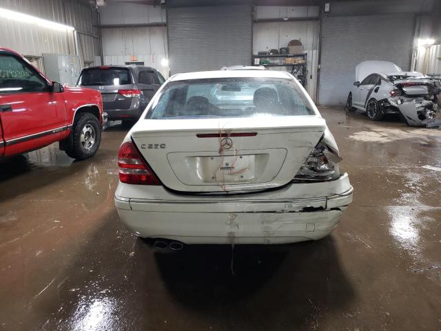 WDBRF52H17F929254 - 2007 MERCEDES-BENZ C 230 WHITE photo 6