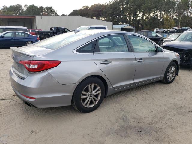 5NPE24AF0HH532048 - 2017 HYUNDAI SONATA SE SILVER photo 3