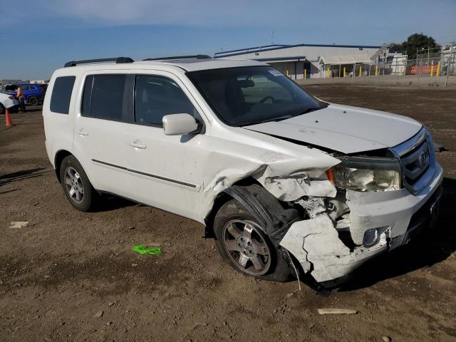 5FNYF4H91BB037672 - 2011 HONDA PILOT TOURING WHITE photo 4