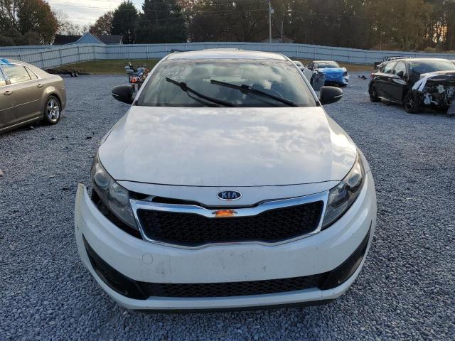 KNAGM4A76B5122595 - 2011 KIA OPTIMA LX WHITE photo 5