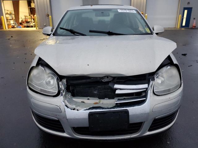 3VWRZ7AJXAM159083 - 2010 VOLKSWAGEN JETTA SE SILVER photo 5