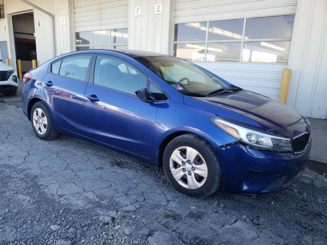 3KPFK4A7XHE027684 - 2017 KIA FORTE LX BLUE photo 4