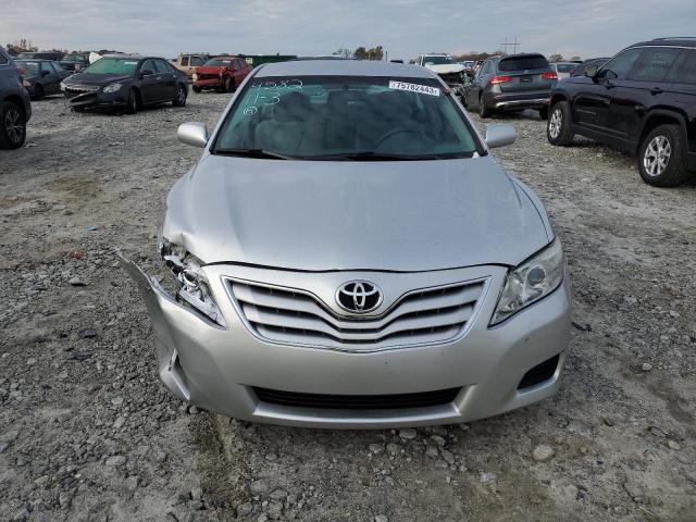 4T1BF3EK3BU654582 - 2011 TOYOTA CAMRY BASE SILVER photo 5