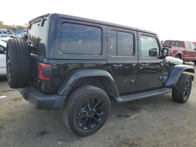 1C4JJXP67NW270772 - 2022 JEEP WRANGLER U SAHARA 4XE BLACK photo 3