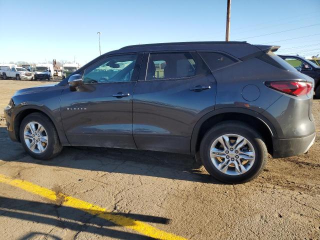 3GNKBCR48NS137379 - 2022 CHEVROLET BLAZER 2LT GRAY photo 2