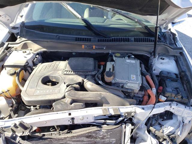 3LN6L2LU0GR631106 - 2016 LINCOLN MKZ HYBRID WHITE photo 11