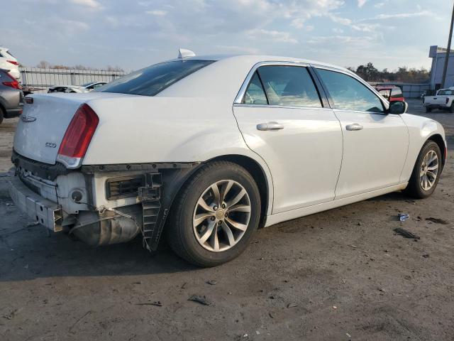 2C3CCAAG8FH760434 - 2015 CHRYSLER 300 LIMITED WHITE photo 3