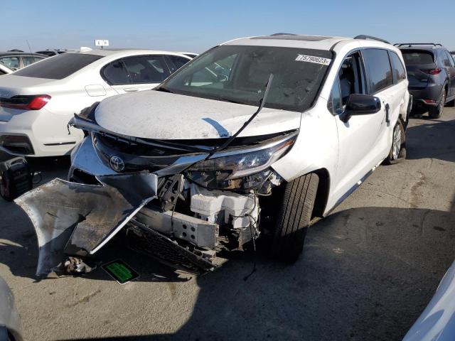 5TDDSKFCXNS058002 - 2022 TOYOTA SIENNA XSE WHITE photo 1