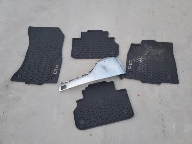 WA1CNAFY9J2204992 - 2018 AUDI Q5 PRESTIGE SILVER photo 13