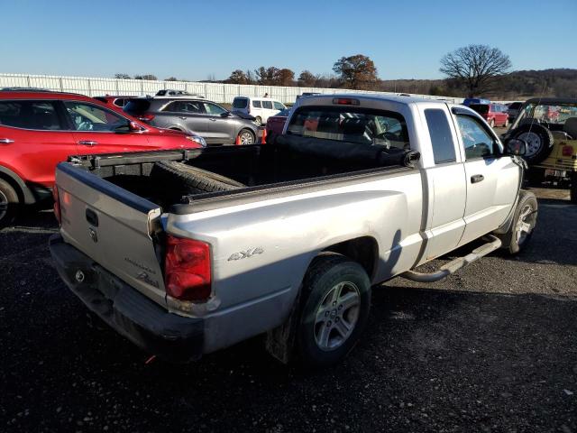 1D7RW3BP1AS104395 - 2010 DODGE DAKOTA SXT SILVER photo 3