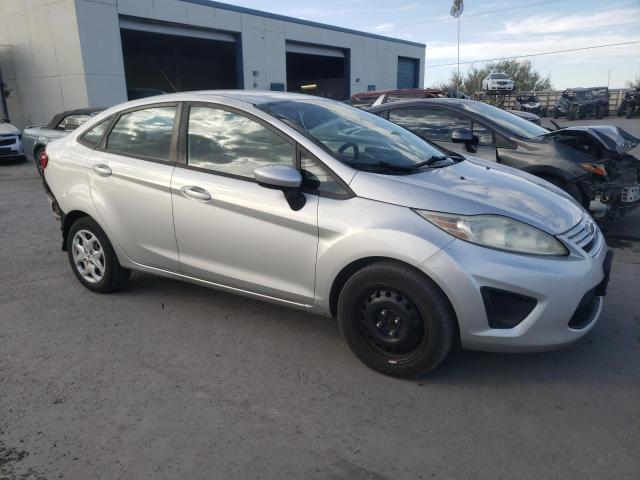 3FADP4AJ5CM221225 - 2012 FORD FIESTA S SILVER photo 4