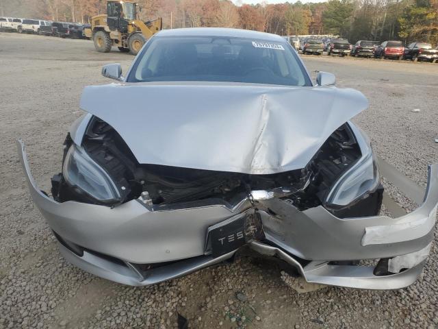 5YJSA1E18HF177115 - 2017 TESLA MODEL S Արծաթագույն լուսանկար 5