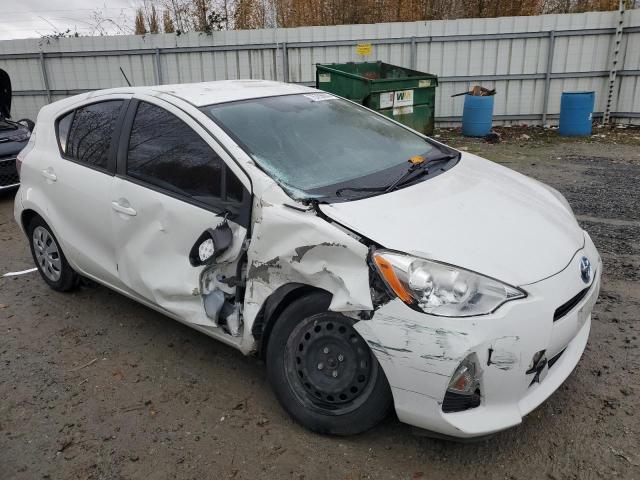 JTDKDTB37E1061143 - 2014 TOYOTA PRIUS C WHITE photo 4