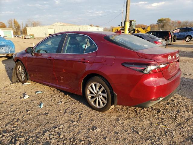 4T1C11AK0MU433019 - 2021 TOYOTA CAMRY LE RED photo 2