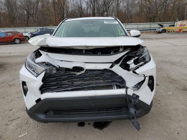 JTMRWRFV6LD547669 - 2020 TOYOTA RAV4 XLE WHITE photo 5