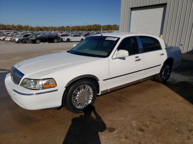 2010 LINCOLN TOWN CAR SIGNATURE LIMITED, 