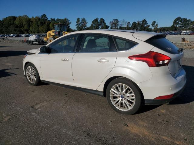 1FADP3N21HL212480 - 2017 FORD FOCUS TITANIUM WHITE photo 2