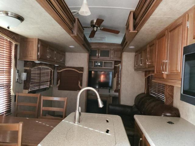 4YDF31829FA740515 - 2015 KEYSTONE MONTANA BEIGE photo 5