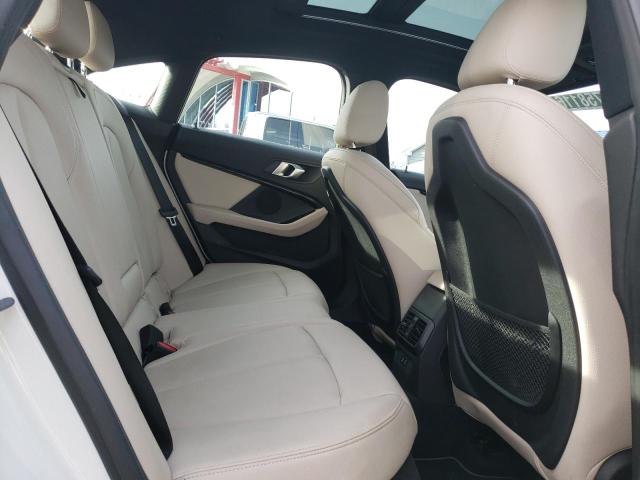 WBA73AK0XM7H66615 - 2021 BMW 228XI Weiß Foto 10