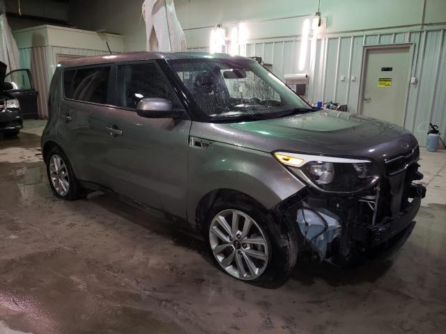 KNDJP3A58K7008823 - 2019 KIA SOUL + GRAY photo 4