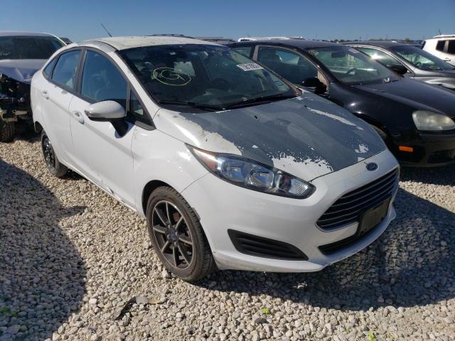 3FADP4BJ3GM208123 - 2016 FORD FIESTA SE WHITE photo 4