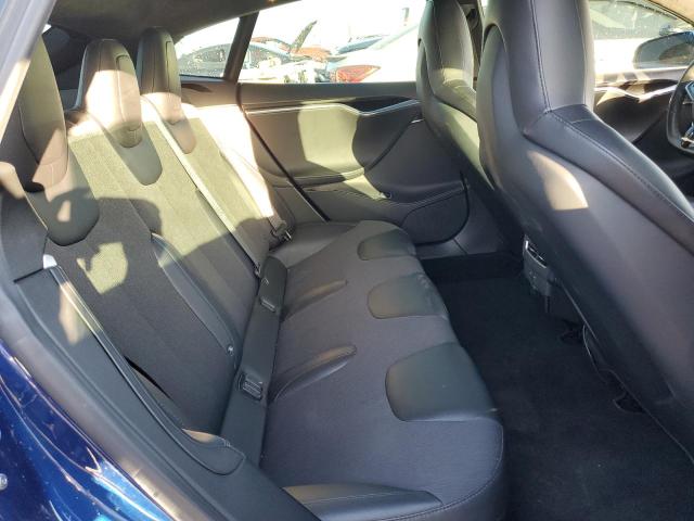 5YJSA1E11GF157710 - 2016 TESLA MODEL S ლურჯი ფოტო 10