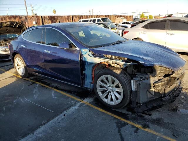 5YJSA1E11GF157710 - 2016 TESLA MODEL S ლურჯი ფოტო 4