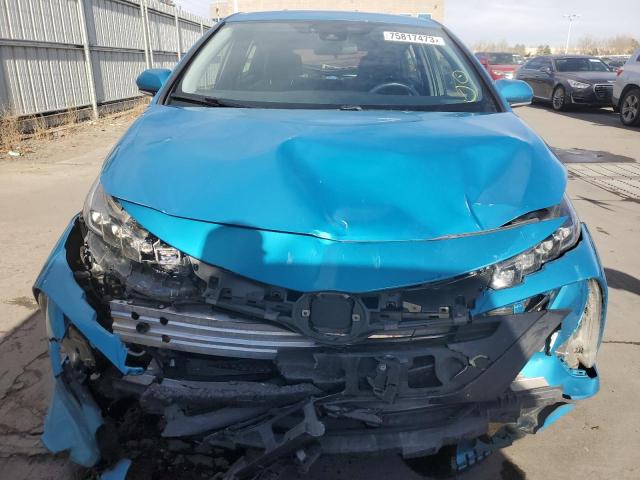JTDKARFP6H3019709 - 2017 TOYOTA PRIUS PRIM 蓝色 照片 5